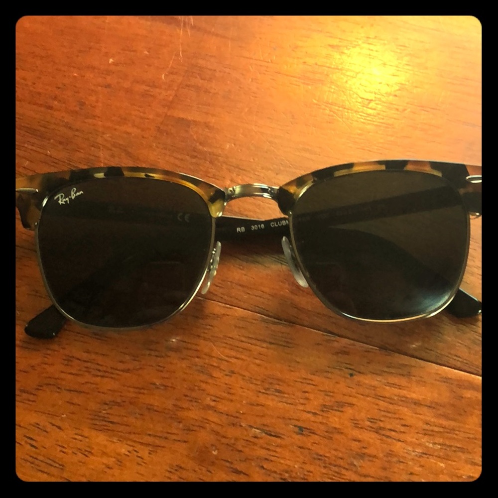 Ray-Ban clubmaster sunglasses in vintage tortoise